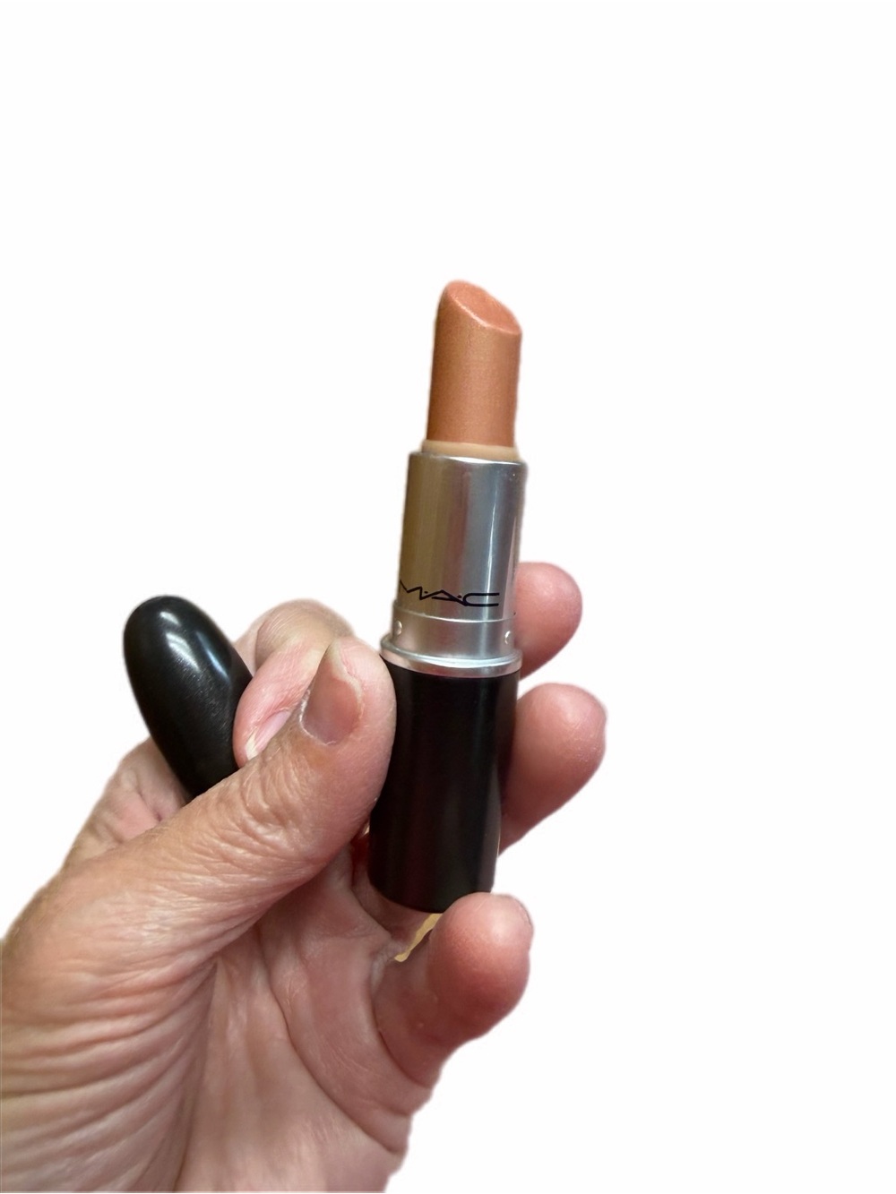 1N Mac  Cosmetics lipstick
